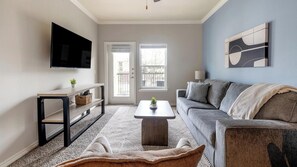 Smart TV - Landing | Stylish 1BD, Clubhouse (Corpus Christi)