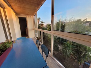 Terrace/patio - Appart in solar villa and veranda garden in quiet cul-de-sac - 8mn from the sea (Lattes)