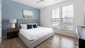 2 Schlafzimmer, Schreibtisch, Bügeleisen/Bügelbrett, WLAN