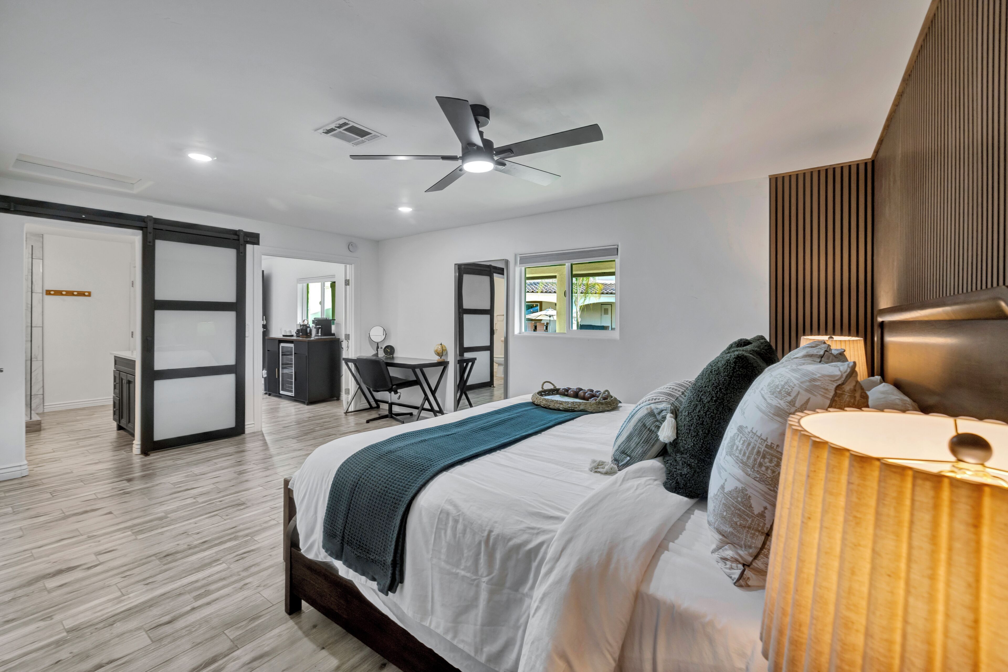 5 bedrooms, desk, iron/ironing board, free WiFi