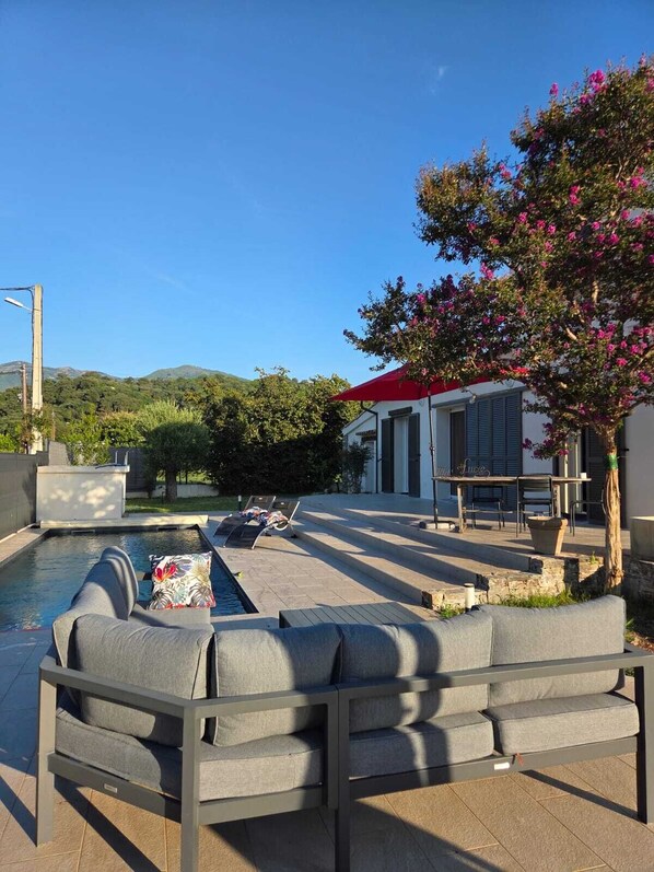 Terrace/patio - Villa with pool (Santa-Lucia-di-Moriani)