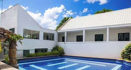 Chácara 3 Poderes Piscina - 60 pessoas