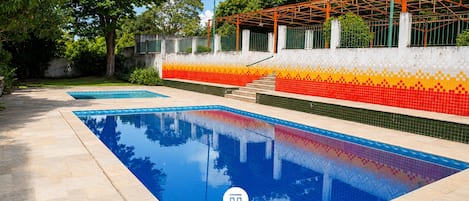 Family Cottage | Pool