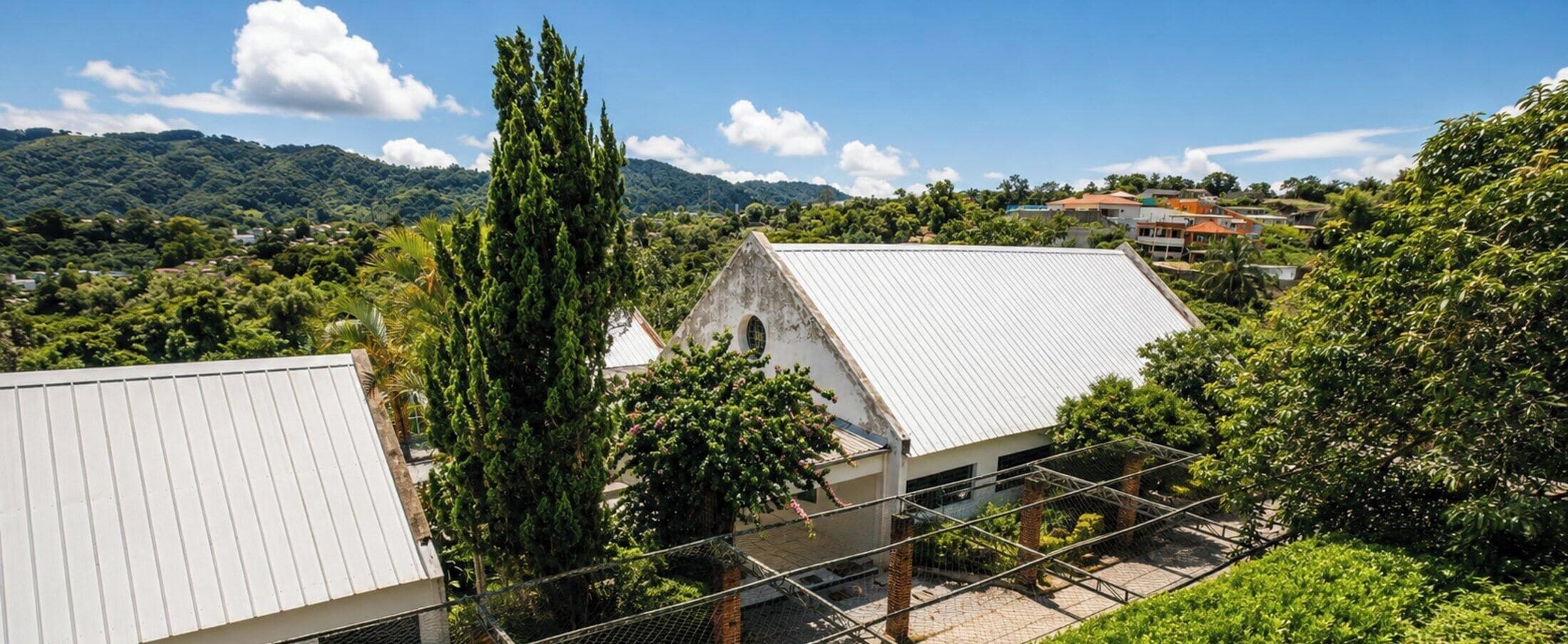 Family Cottage | Property grounds