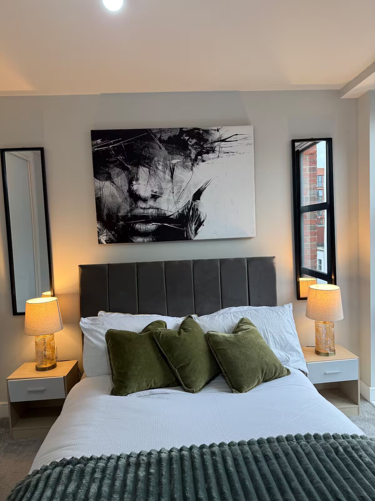 Fer et planche à repasser, Wi-Fi, literie fournie