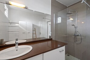 Hair dryer, towels - Villa Soluna - Two Bedroom Villa, Sleeps 4 (Les Trois-Îlets)