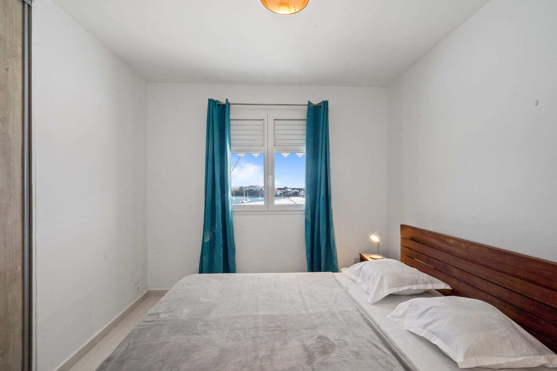 Strykejern/-brett, wi-fi (inkludert) og sengetøy