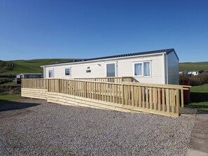 Exterior - Guillemot (St Bees)