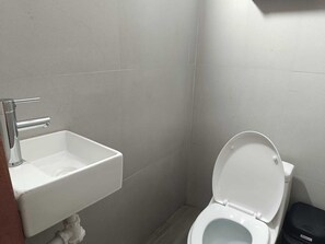 Bruser, håndklæder, Toiletpapir