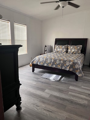 3 bedrooms, iron/ironing board, WiFi, bed sheets - Gator Camp 2.7 off the rim of Lake Okeechobee Buckhead Ridge (Okeechobee)