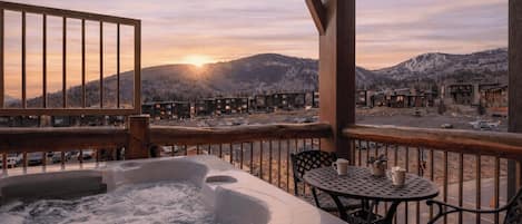 公寓 (4 Bedrooms) | 室外用餐