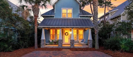 House (3 Bedrooms) | Front of property