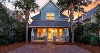 🌴 Private Backyard Minutes to 30A + Beaches Golf Cart + Bikes The Little Blue Beach House by Avantstay