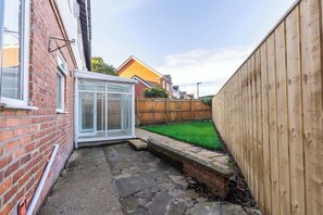 Property grounds - Perfect Booking | 5 min drive to Blyth Beach (Northumberland)