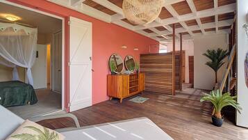 3 Schlafzimmer, Zimmersafe, Bügeleisen/Bügelbrett, Reisekinderbett