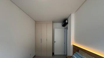 Premium House | Premium bedding, WiFi (free), individually decorated