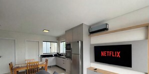 Smart TV 46 pulgadas con canales de televisión digitales, Netflix