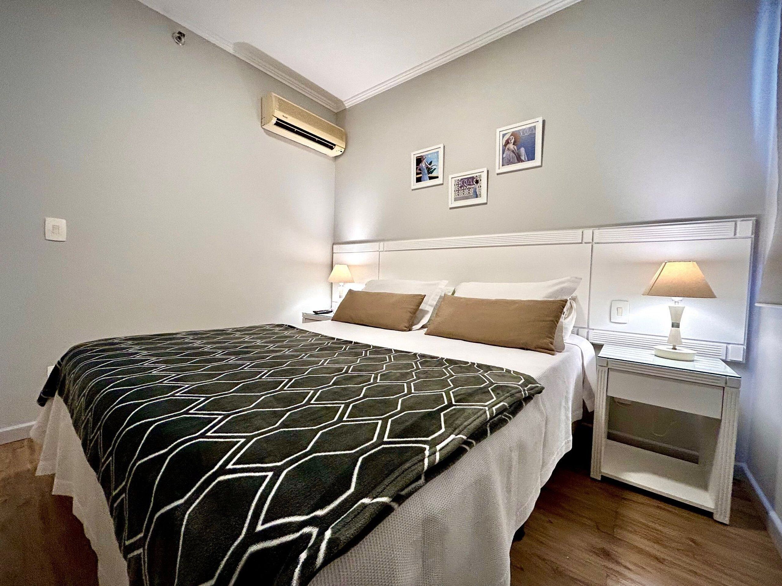 Apartment | Laptop workspace, blackout drapes, iron/ironing board, free WiFi