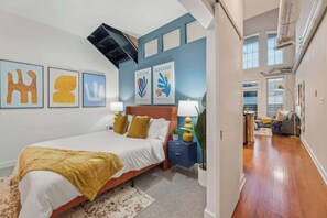 Iron/ironing board, WiFi, bed sheets - 2 Bed Midtown Loft Midtown (Atlanta)