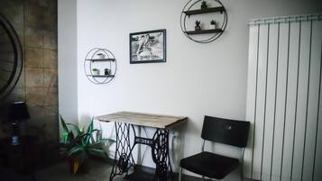 Kahden hengen huone, näköala pihalle | Sisätilat