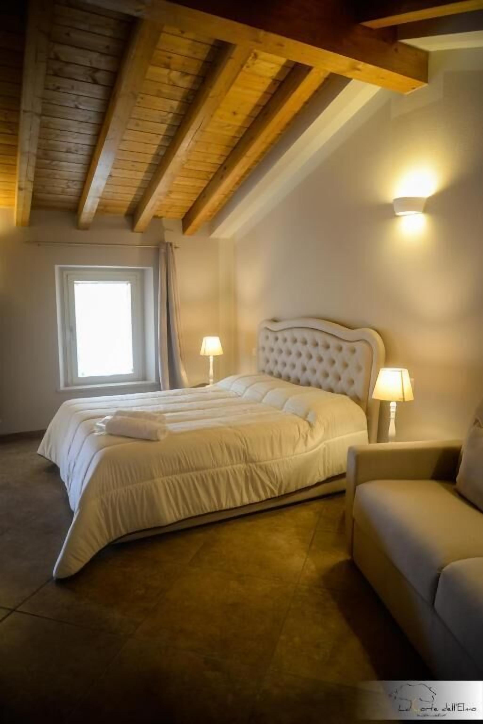 Familien-Vierbettzimmer, Balkon, Blick auf den Innenhof