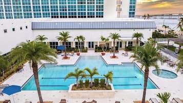 Piscine extérieure