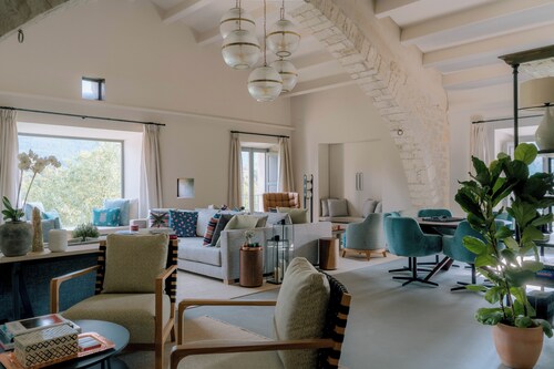 12-bedroom Villa just north of Girona for retreats and multi-sport escapes