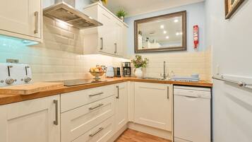 Dishwasher, cookware/dishes/utensils