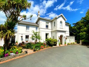Exterior - Muntham Apartment 6 (Torquay)