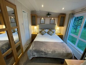 2 sovrum, strykjärn/strykbräda, wi-fi och sängkläder