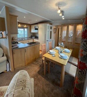 Dining - The Knightsbridge - Millfield Holiday Park (K7) (Ingoldmells)