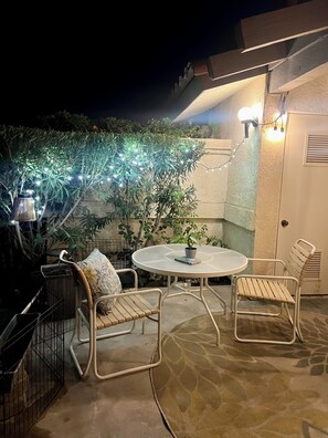 Outdoor dining - New available this season!!2-bedroom condo in serene Palm Desert gated community (Palm Desert)