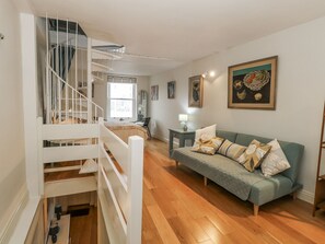 Cottage | Interior - Harbourside (Weymouth)