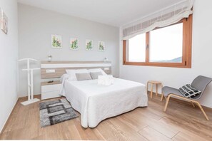 5 makuuhuonetta, silitysrauta/-lauta, vauvan matkasänky, ilmainen Wi-Fi