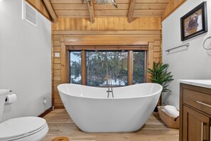 Hair dryer, towels - Buffalo Bliss - 18 Guests, Magical Riverfront Cabin, Peaceful, & Fire Pit! (Island Park)
