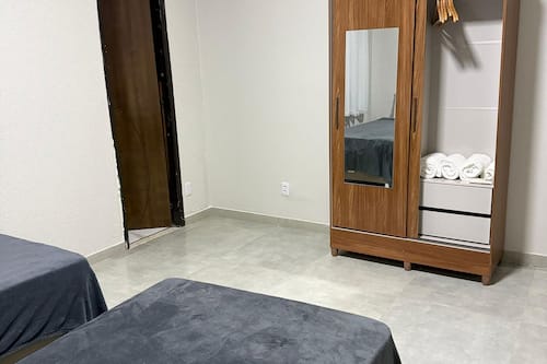 City Suite | Free WiFi, bed sheets