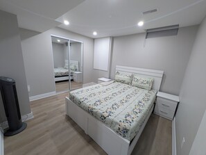 Iron/ironing board, WiFi, bed sheets - Brand New 3BR/2BA Basement Apartment near Toronto | Free Parking | Huge Backyard (Mississauga)