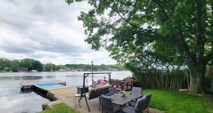 1 Bed 1 bath Lakefront Apartment in Lake Hopatcong, NJ w/ lake access and kayaks