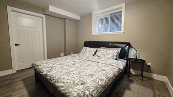 2 slaapkamers, een strijkplank/strijkijzer, gratis wifi, beddengoed