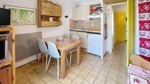 Fridge - 2nd floor, balcony, tv, ski locker, 25m², Valloire (Valloire)