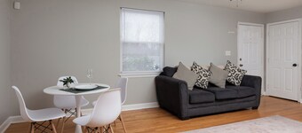 3-bedroom house in fantastic Richmond with cool AC and charm