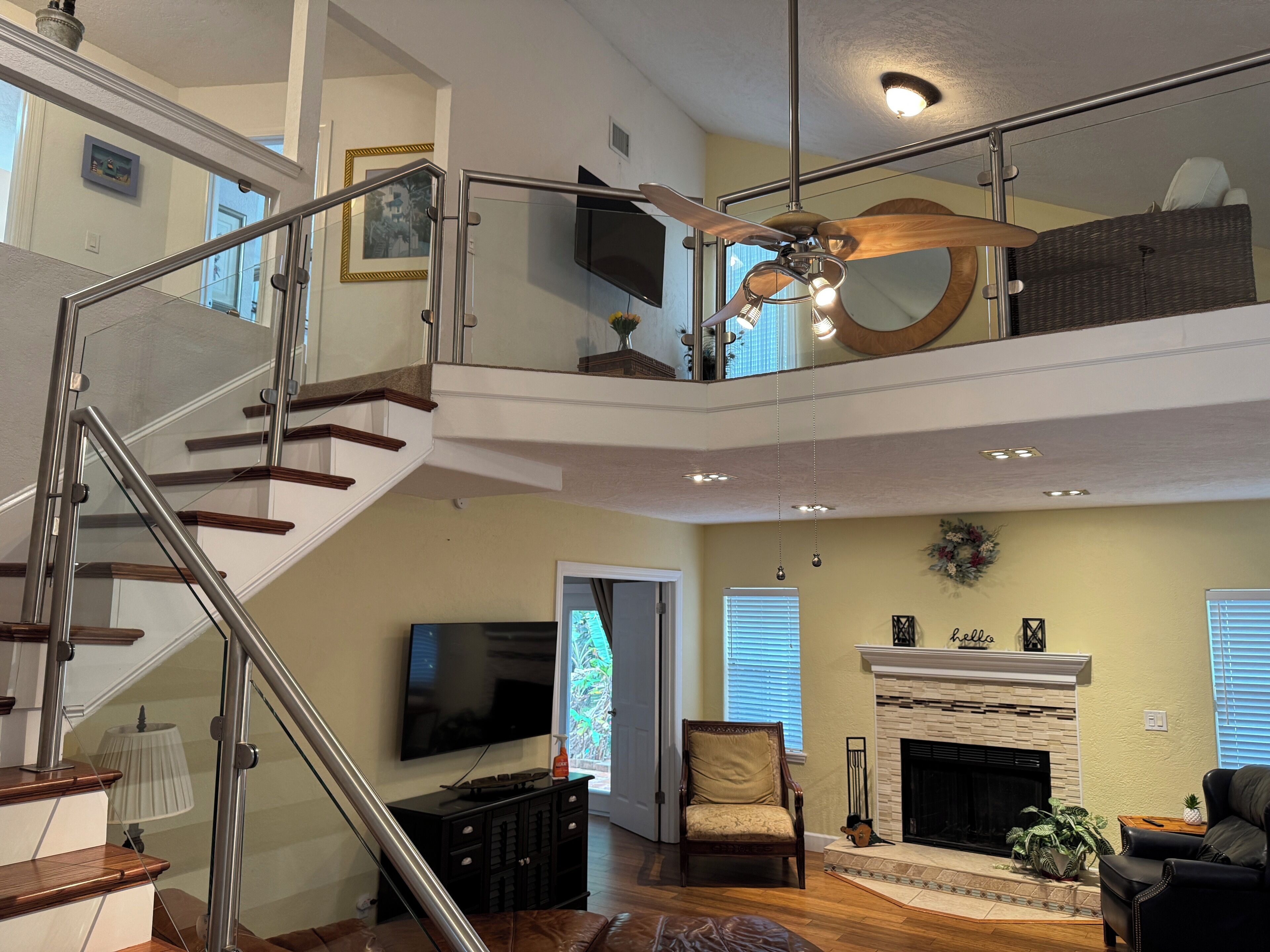 المنشأة من الداخل