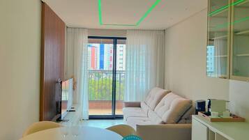 Apartemen Deluks, balkon | Area keluarga