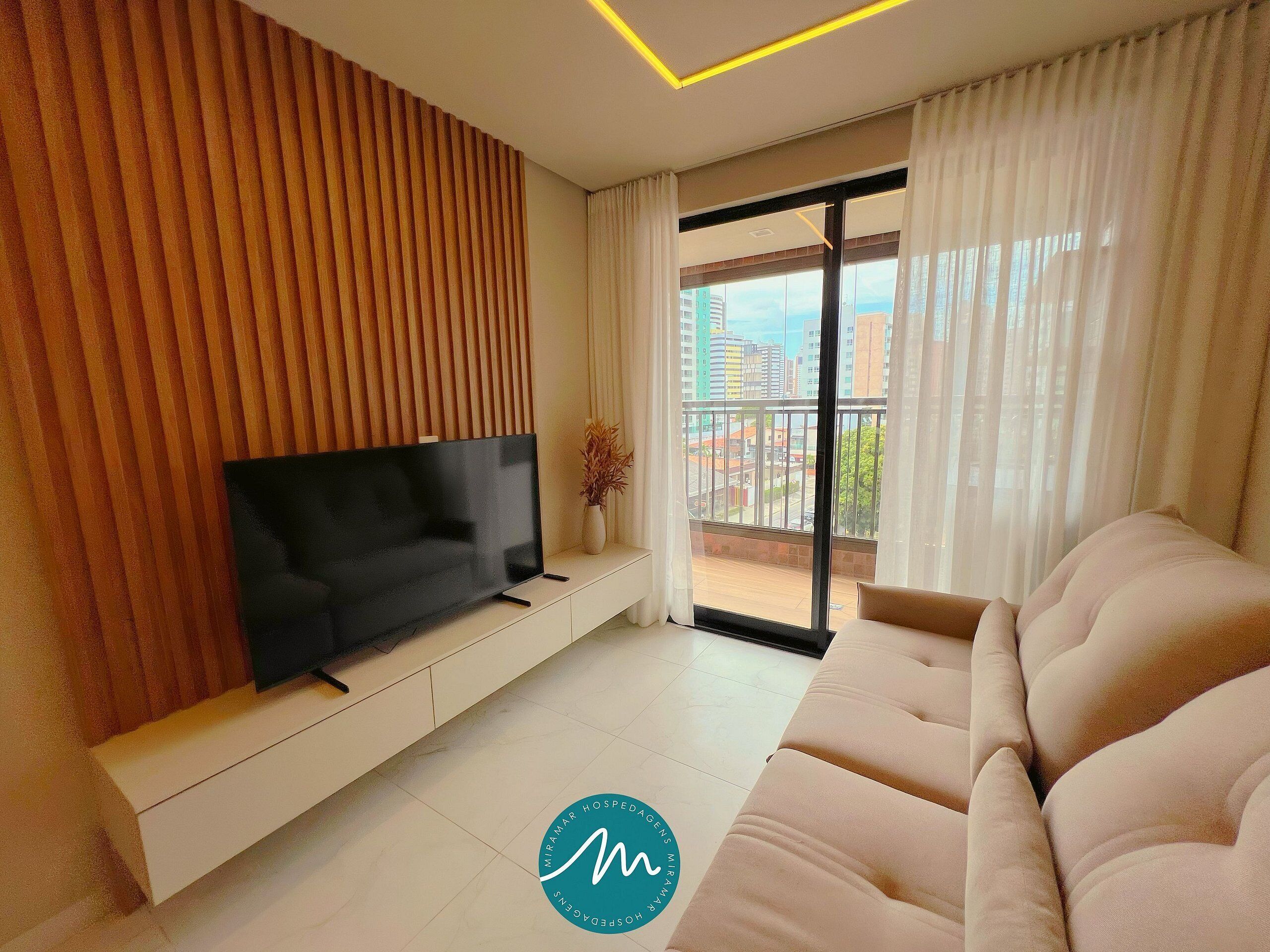 Leilighet – comfort | Oppholdsområde | TV