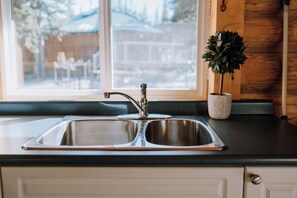 Interior - Aster Cabin: Mountain Getaway | Sleeps 5 | Kitchen (Clearwater County)