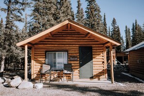 Exterior - Cedar Cabin: Sleeps 4 | Queen Bed | Mountain Views (Clearwater County)