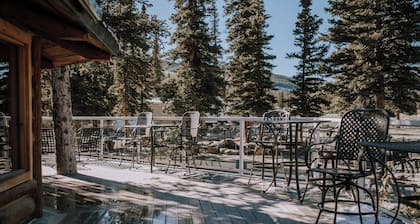 Dogwood Cabin: Cozy Adventure in the Mountains