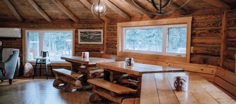Willow Cabin: Relaxing Mountain Escape | Sleeps 4