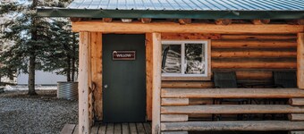 Willow Cabin: Relaxing Mountain Escape | Sleeps 4