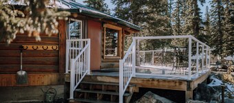 Spruce Cabin: Relax in the Mountains | Sleeps 4